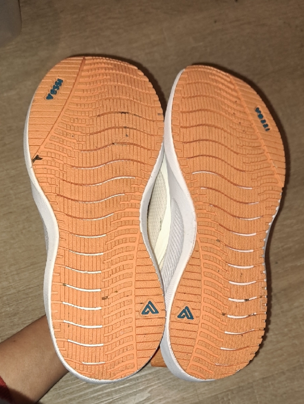 Vessi Women's White Tidal Sneakers Sz 6.5 - Picture 6 of 6